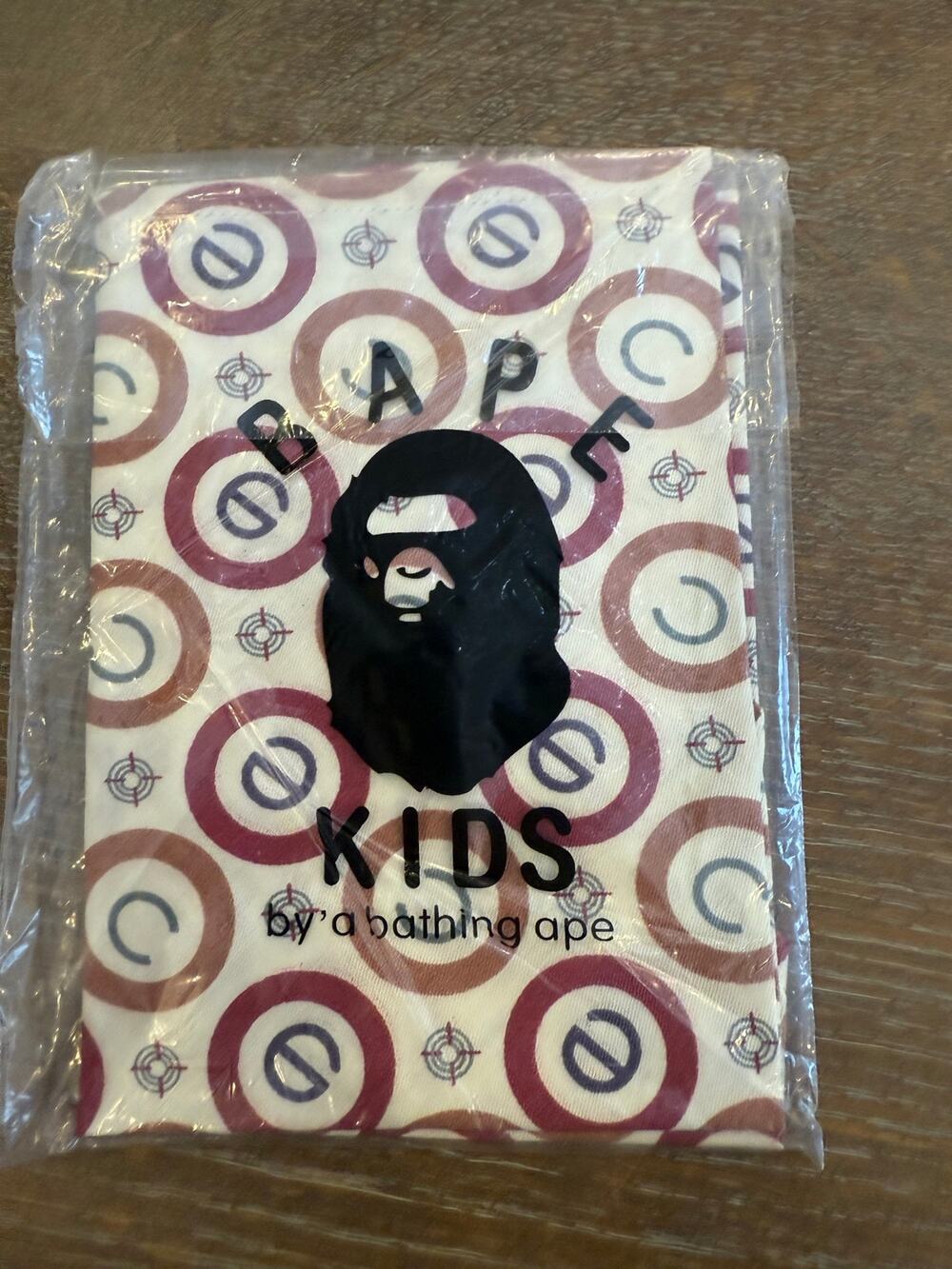 NEW BAPE Kids by A Bathing Ape Circle C E bandana / feeding bib 25x13